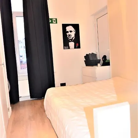 Διαμέρισμα Sleep - Black And White Modern Flat With Cityview *